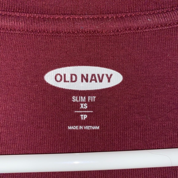 Old Navy T-shirt - Picture 2 of 2